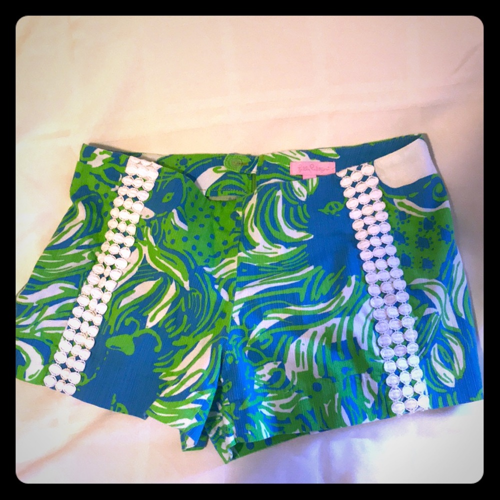 Lilly Pulitzer heartbreaker shorts sz 4